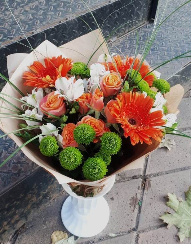 Букет цветов из: Герберы, Хризантемы, Альстромерии и Розы в Дербетовке