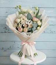 Букет цветов из:  Розы и Лизиантусы в Дербетовке