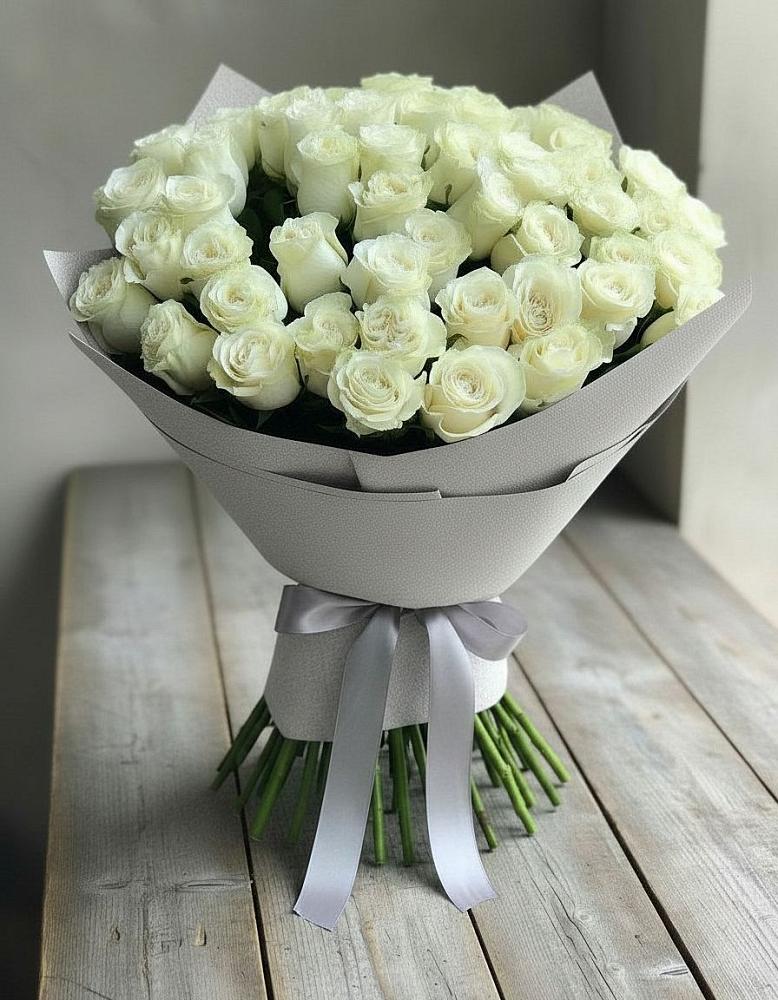Букет 35 Белых роз в Дербетовке