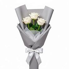 Букет 3 белые розы в Дербетовке