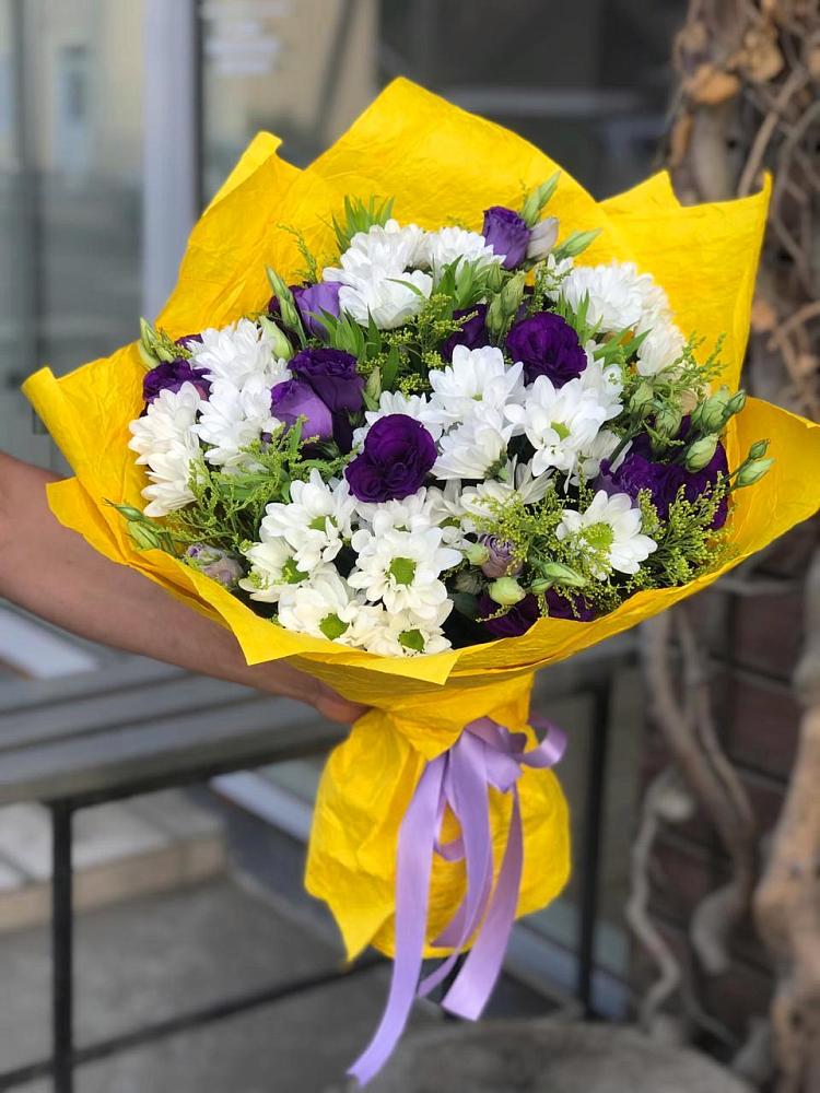 Букет цветов из: Ирисы, Хризантемы и Ромашки в Дербетовке