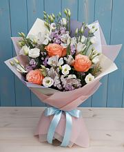Букет цветов из:  Лизиантусы, Розы, Альстромерии и Гипсофила в Дербетовке