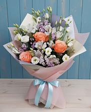 Букет цветов из:  Лизиантусы, Розы, Альстромерии и Гипсофила в Дербетовке