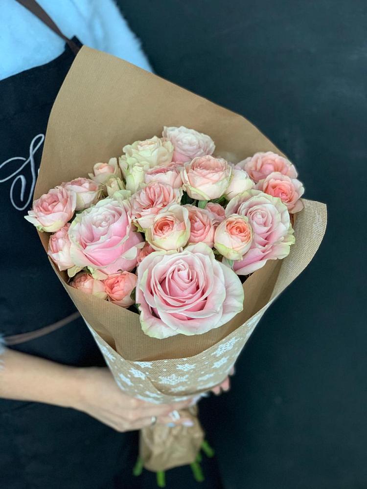 Букет цветов из: Хризантемы и Розы в Дербетовке