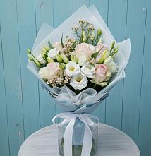 Букет цветов из:  Розы и Лизиантусы в Дербетовке