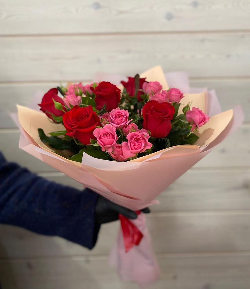 Букет цветов из: Розы в Дербетовке