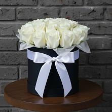 Цветочная композиция из Розы в шляпной коробке в Дербетовке